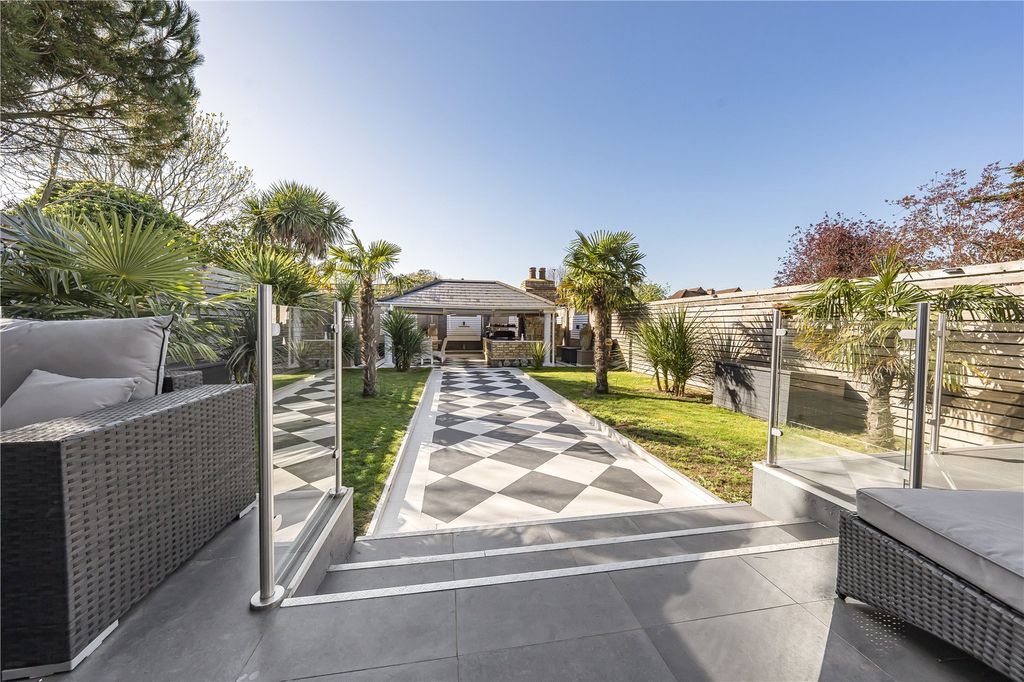 Additional image 3 of 4 bed link detached house for saleHollington Crescent, New Malden KT3
