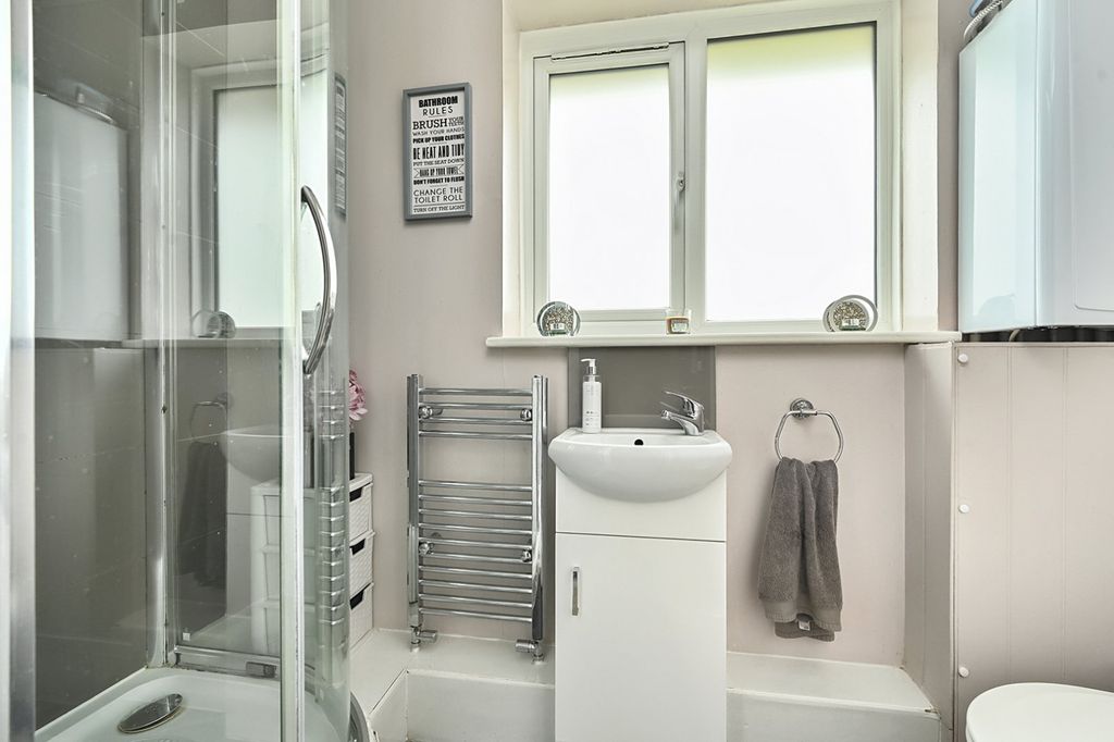 Additional image 14 of 2 bed flat for saleBeach Croft, Lancing, West Sussex BN15