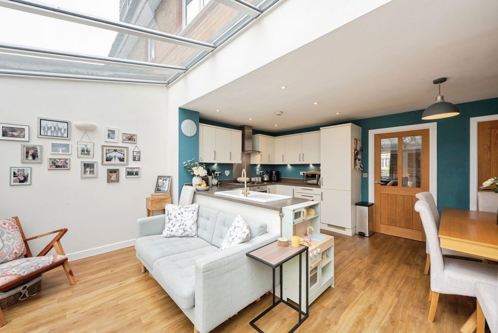 Additional image 5 of 4 bed end terrace house for saleSchoolgate Drive, Morden SM4