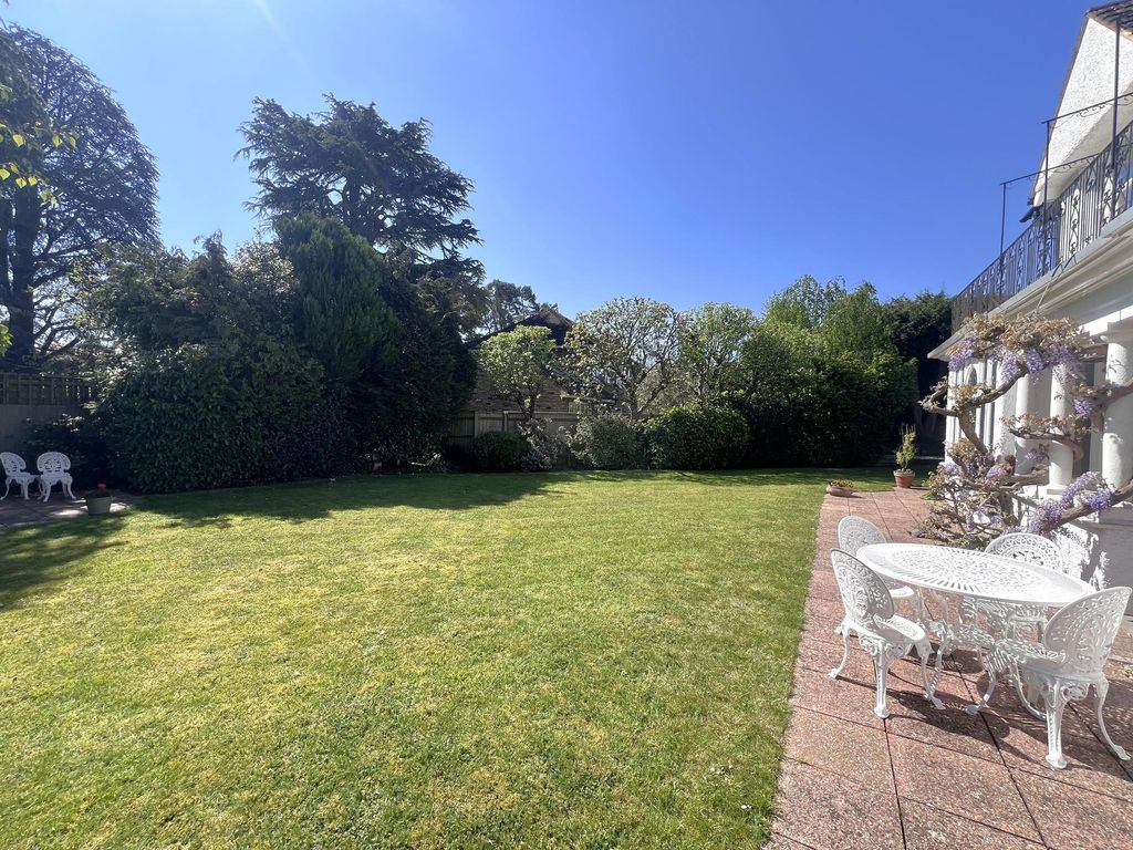 Additional image 25 of 5 bed detached house for saleStation Road, Marlow, Buckinghamshire SL7