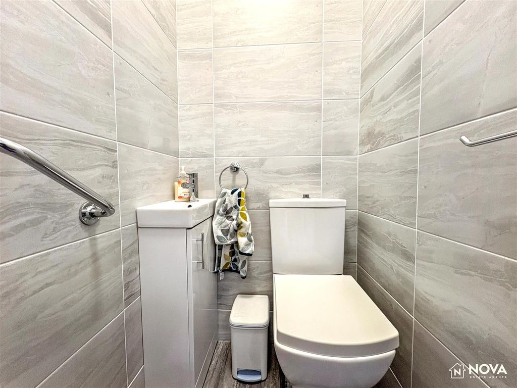 Additional image 13 of 9 bed detached house for saleLansdowne House, Luton LU3