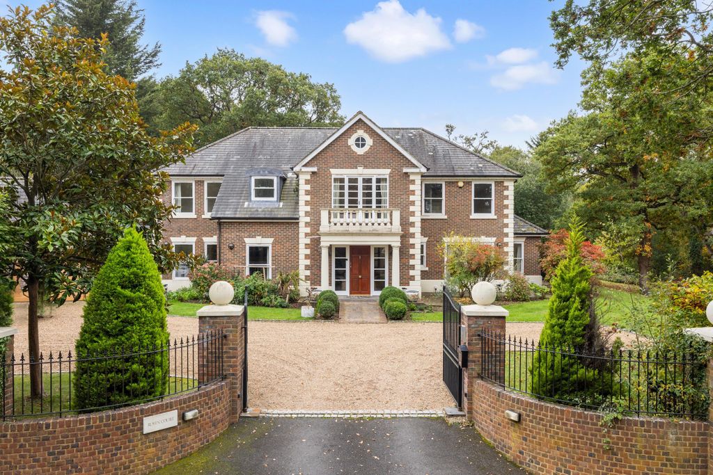 6 bed detached house for salePachesham Park, Leatherhead, Surrey KT22