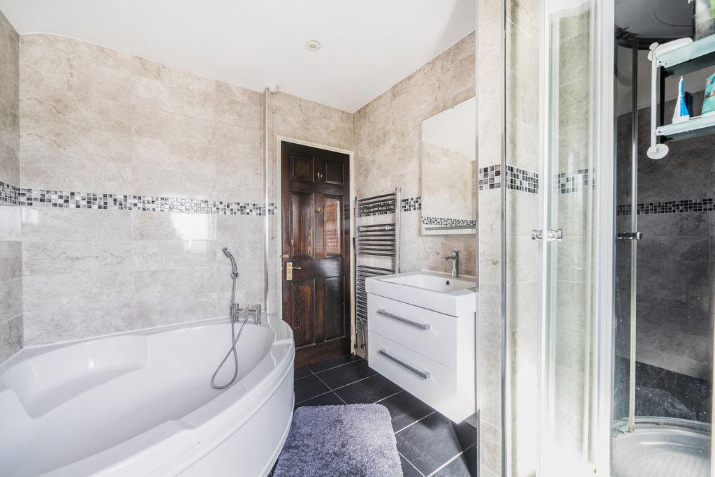 Additional image 18 of 4 bed semi-detached house for saleOldfields Circus, Northolt UB5