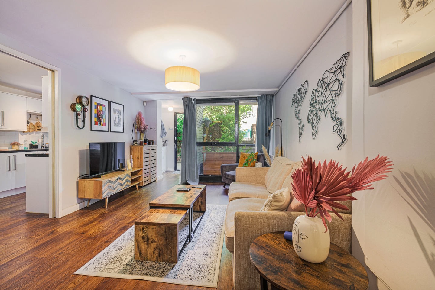 2 Bed Maisonette, Joseph Conrad House, SW1V, N1 7GU photo 5