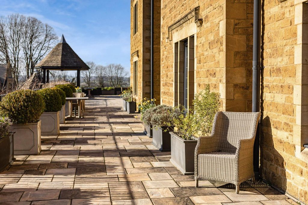 Additional image 11 of 2 bed flat for saleEvesham Road, Stow On The Wold, Cheltenham, Gloucestershire GL54