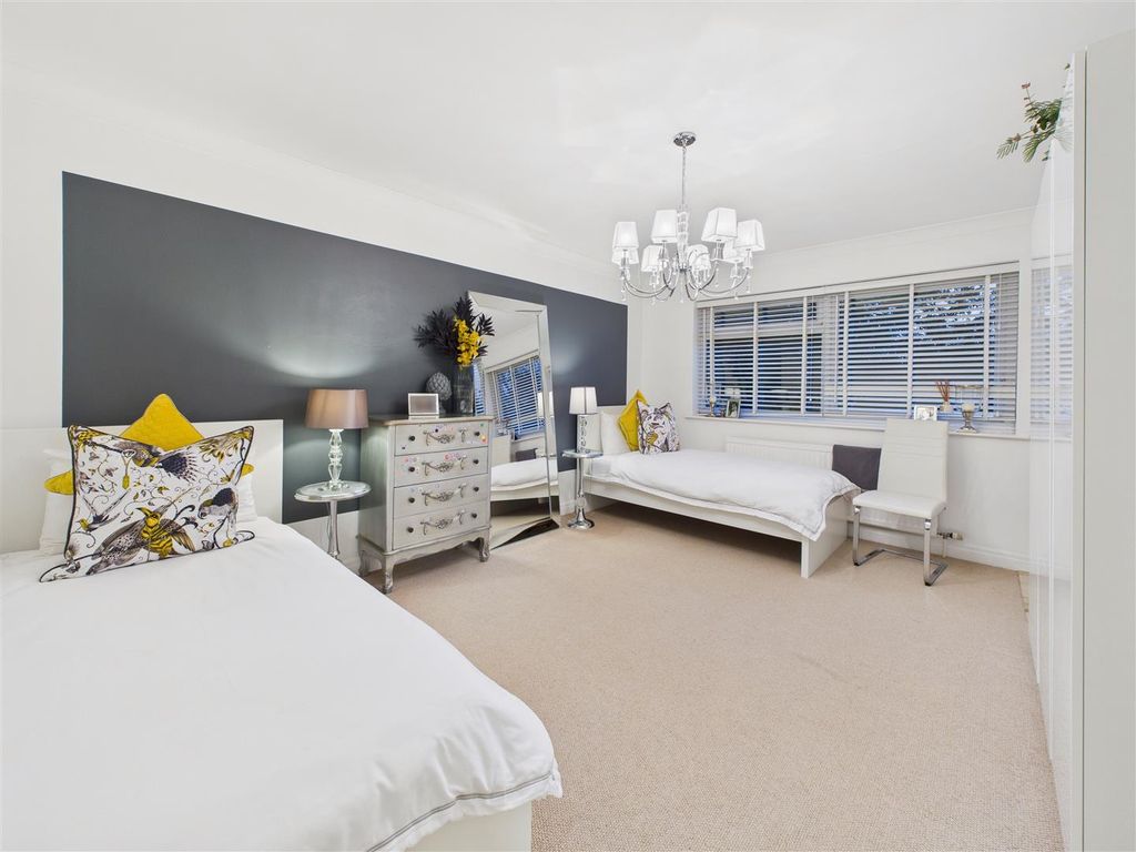 Additional image 15 of 4 bed detached house for saleAston Hall Drive, North Ferriby HU14
