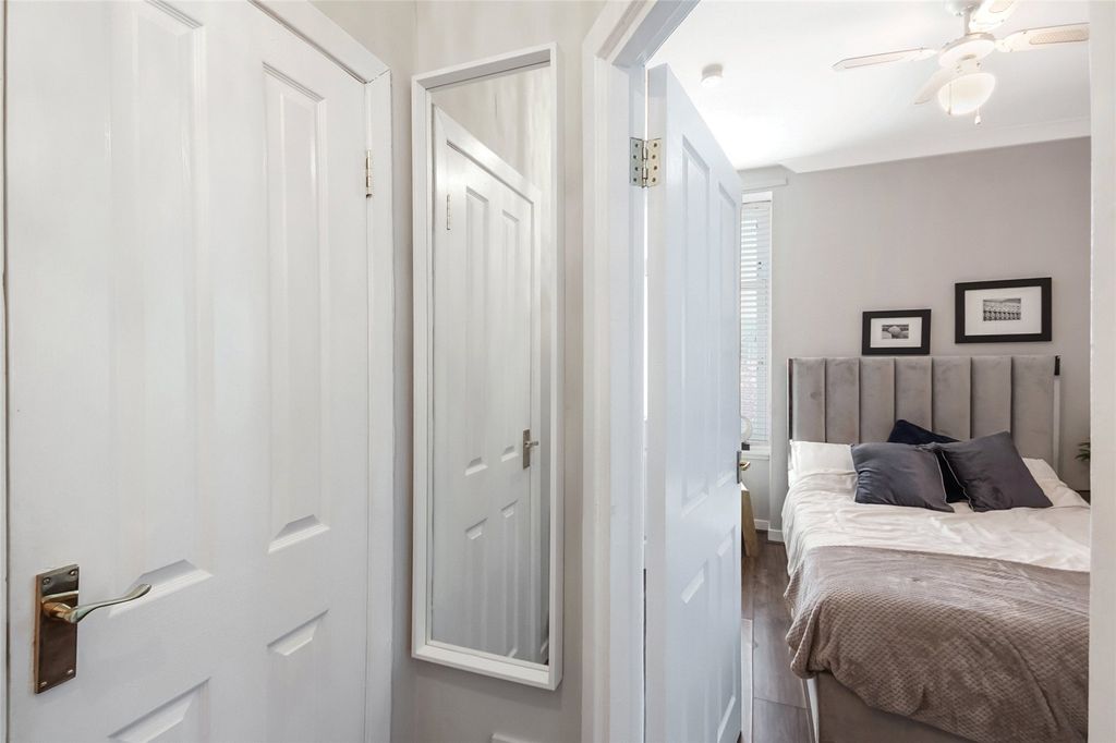 Additional image 5 of 1 bed flat for saleLow Waters Road, Hamilton, South Lanarkshire ML3