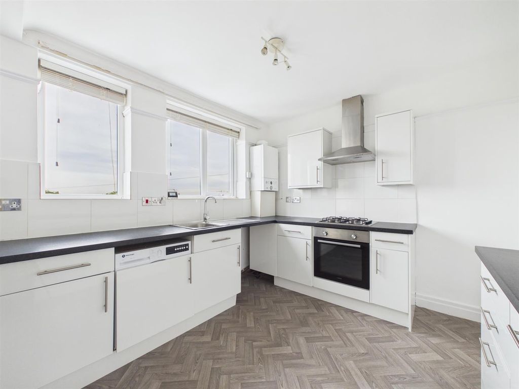 Additional image 37 of 5 bed flat for salePensby Road, Heswall, Wirral CH60