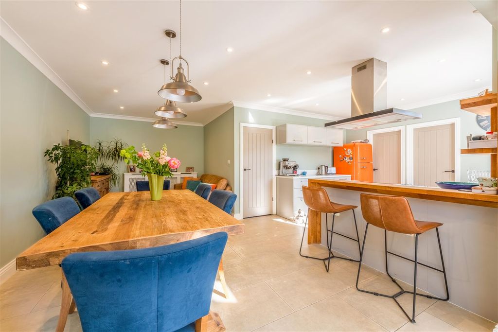 Additional image 13 of 5 bed detached house for saleGrinstead Lane, Lancing BN15