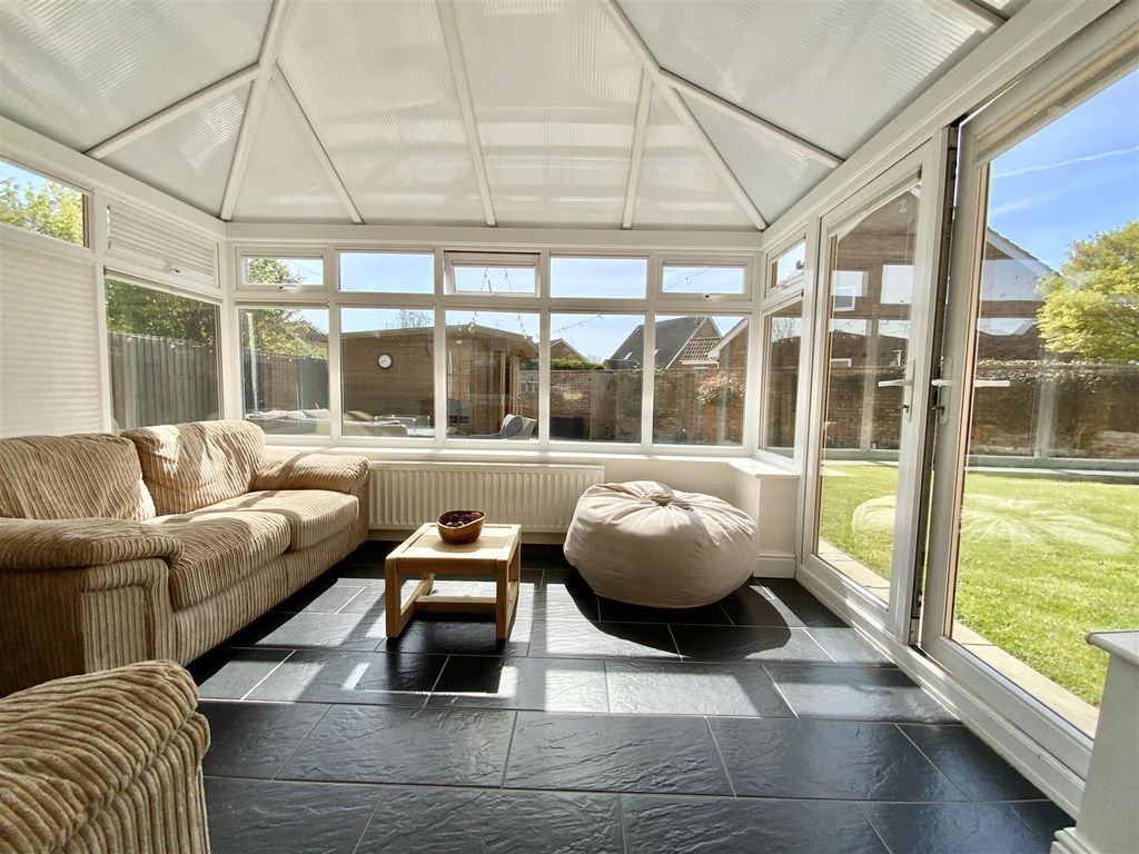 Additional image 11 of 4 bed detached house for saleMountsfield Close, Newport Pagnell MK16