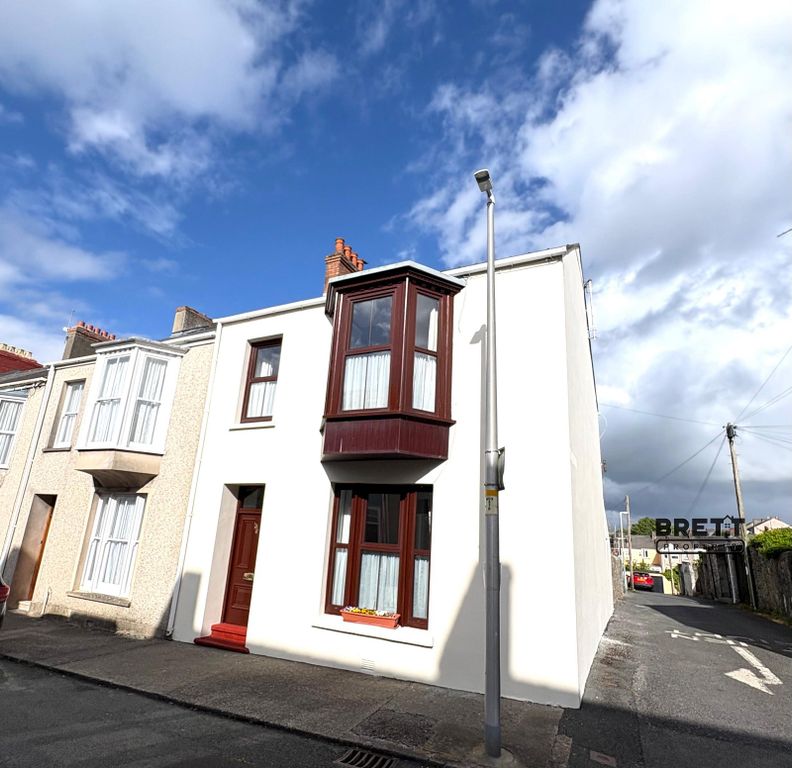 3 bed end terrace house for salePark Street, Pembroke Dock, Pembrokeshire. SA72