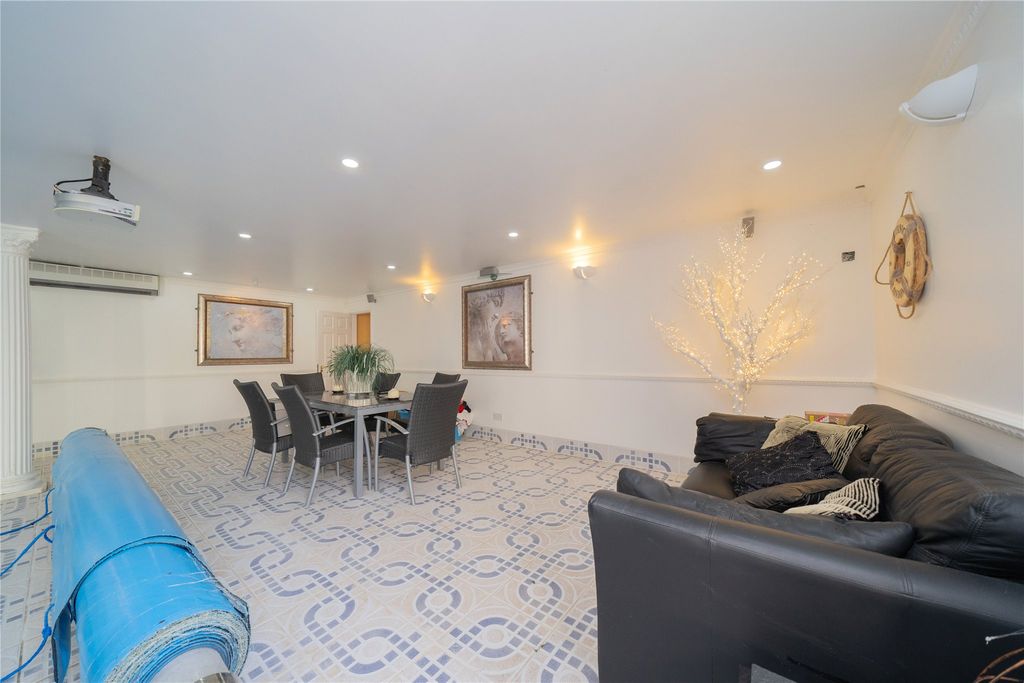 Additional image 34 of 6 bed detached house for saleHanns Hall Road, Neston, Cheshire CH64