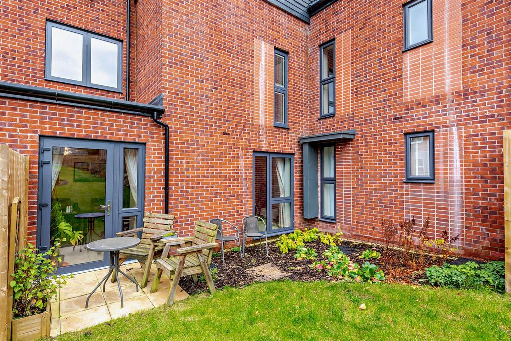 1 bed flat for sale10 Roman Court, 63 Wheelock Street, Middlewich CW10