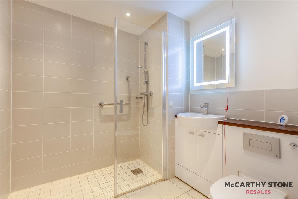 Additional image 7 of 1 bed flat for saleLawrence Place, White Horse Lane, Maldon CM9