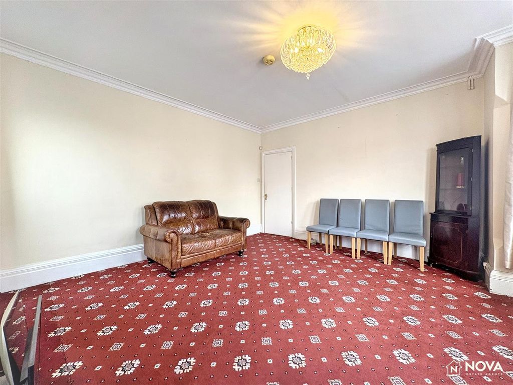 Additional image 4 of 9 bed detached house for saleLansdowne House, Luton LU3