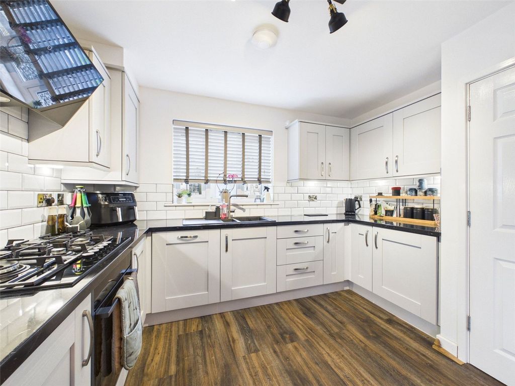 4 bed detached house for saleChestnut Drive, Launceston PL15 photo 3