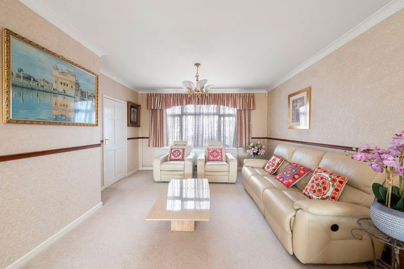 Additional image 2 of 5 bed detached house for saleDoncaster Drive, Northolt UB5