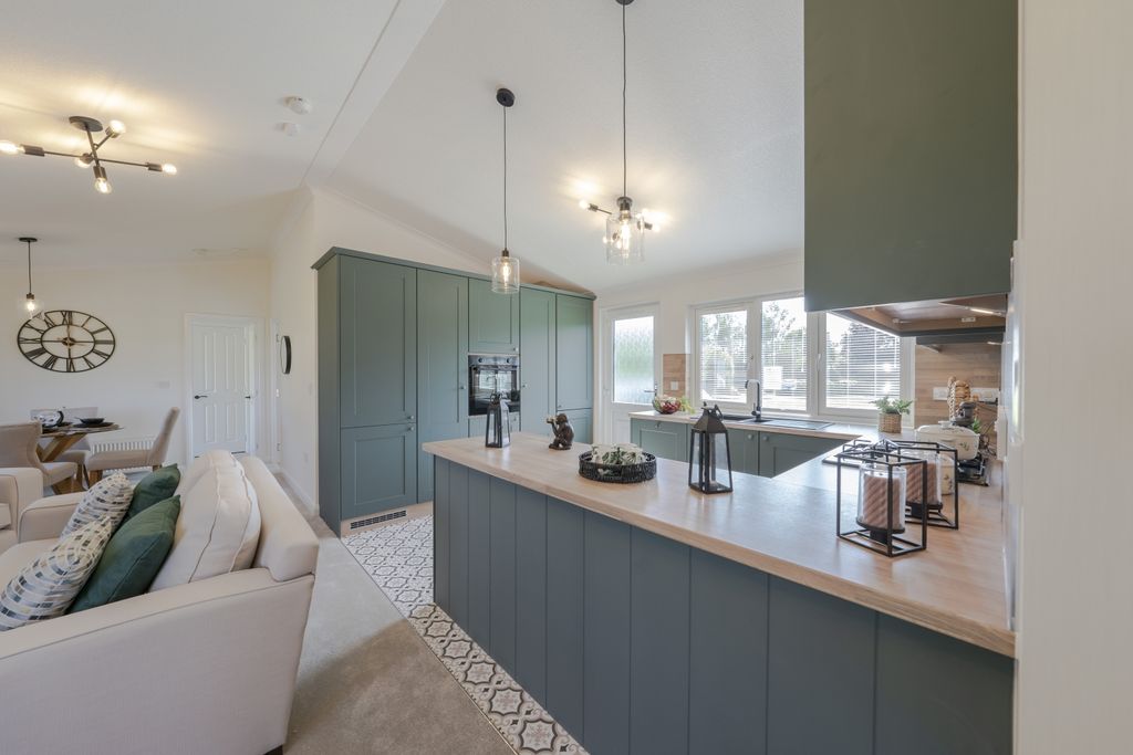 Additional image 3 of 2 bed mobile/park home for sale41 The Grange Moorbarns Lane, Lutterworth LE17