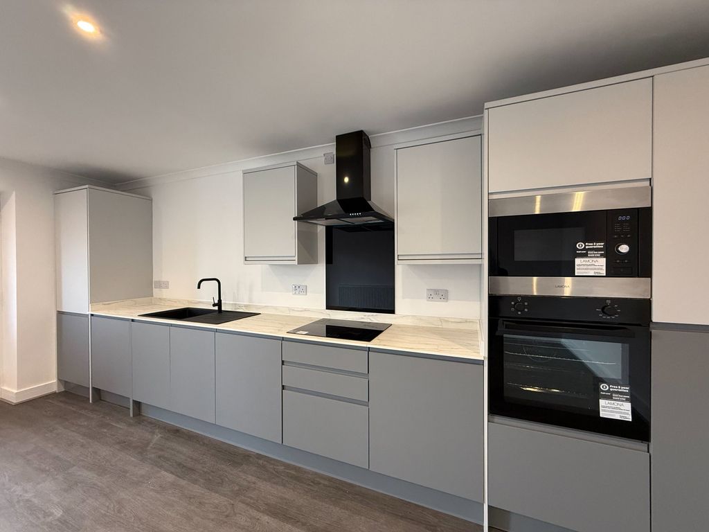Additional image 4 of 1 bed flat for saleEdith Walk, Great Malvern, Worcestershire WR14
