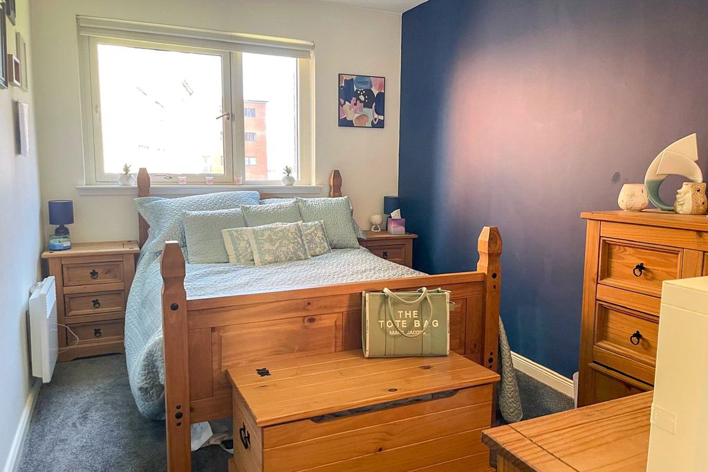 Additional image 5 of 2 bed flat for saleSouth Victoria Dock Road, Dundee, Angus DD1