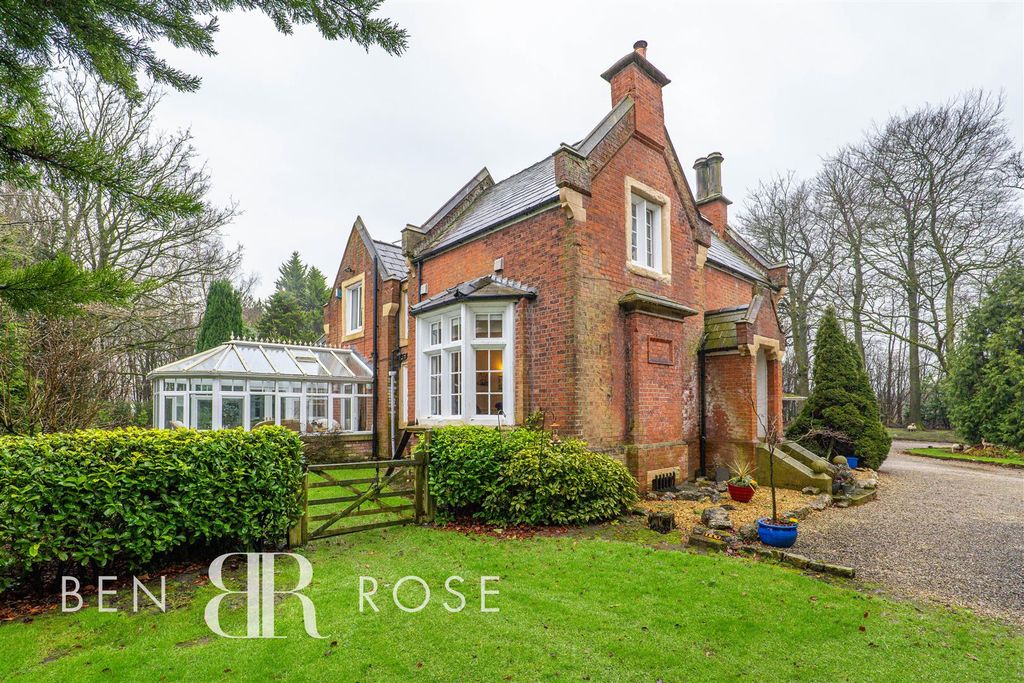 Additional image 3 of 4 bed detached house for saleThe Grange, D'urton Lane, Broughton, Preston PR3