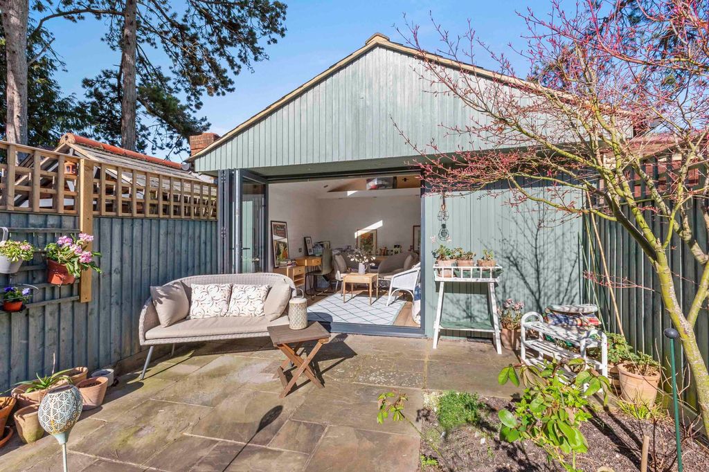 Additional image 2 of 2 bed terraced house for saleQueens Road, Princes Risborough HP27