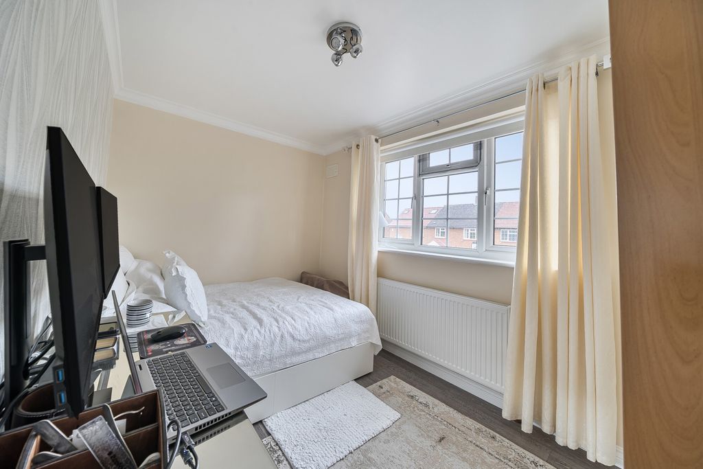 Additional image 17 of 6 bed end terrace house for saleRushdene Crescent, Northolt UB5