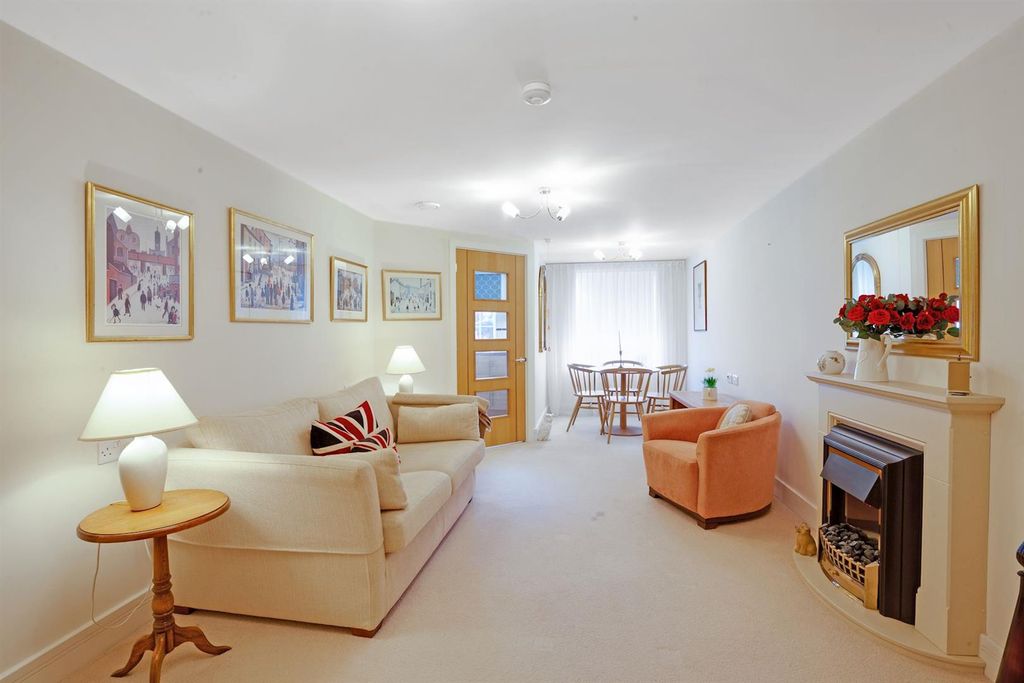 Additional image 6 of 1 bed flat for saleWeighbridge Court, 301 High Street, Chipping Ongar, Essex CM5