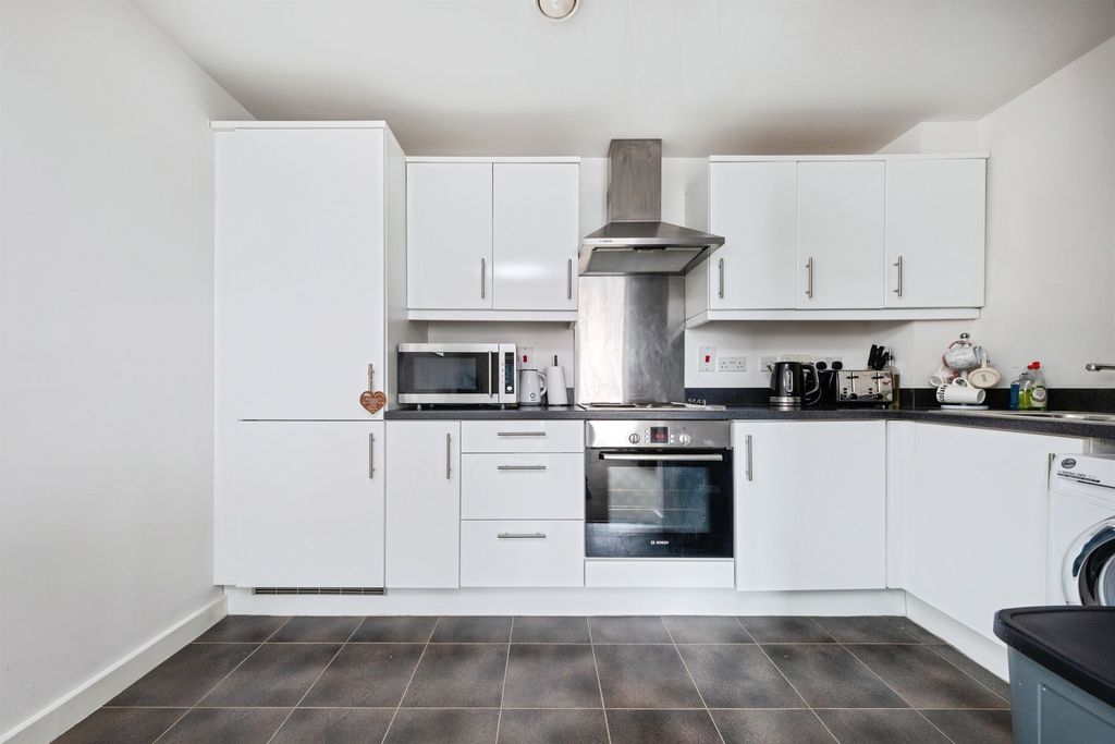 Additional image 6 of 1 bed flat for saleAddenbrookes Road, Newport Pagnell MK16
