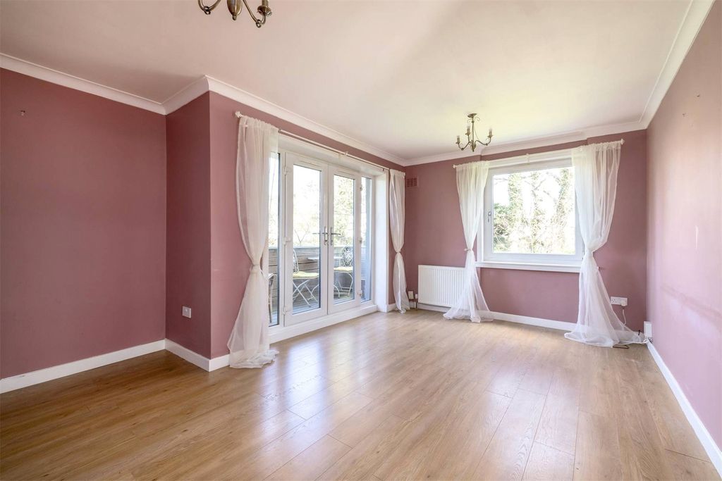 2 bed flat for sale2/22, Pentland Drive, Comiston, Edinburgh EH10 photo 2