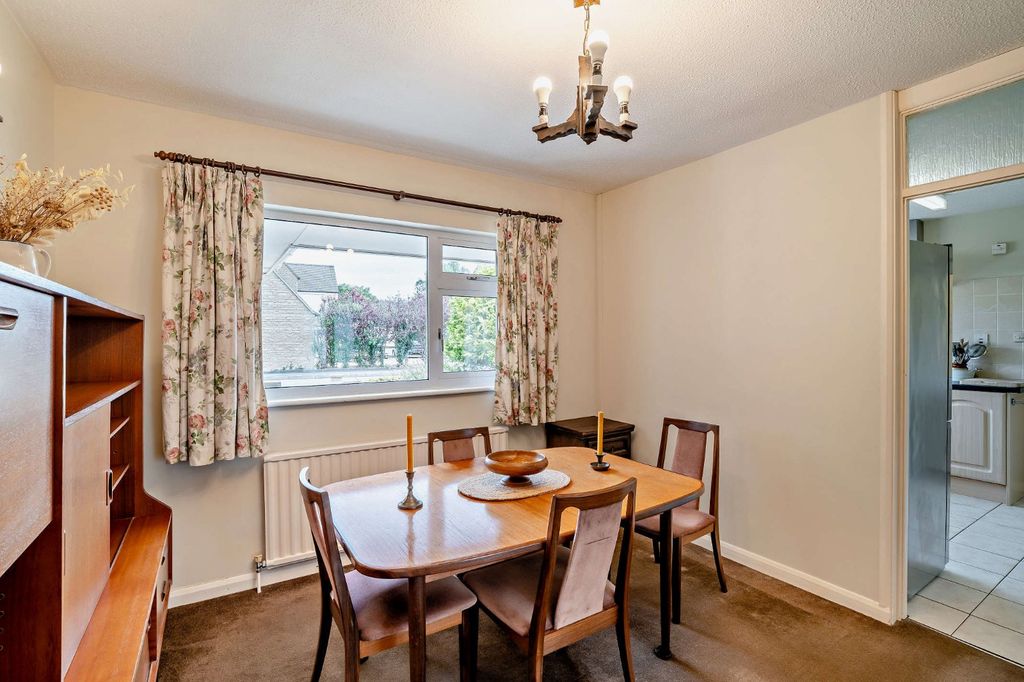 Additional image 4 of 3 bed bungalow for saleKingsmead, Lechlade, Gloucestershire GL7