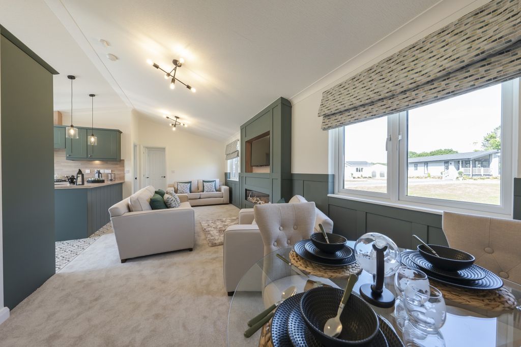 Additional image 2 of 2 bed mobile/park home for sale41 The Grange Moorbarns Lane, Lutterworth LE17