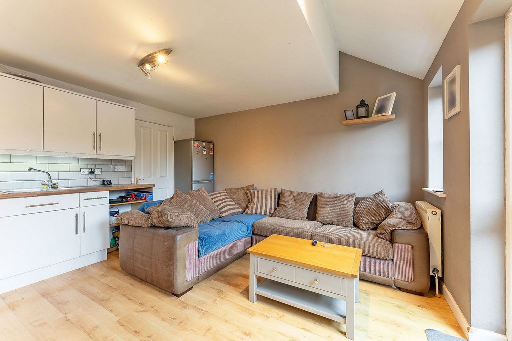 Additional image 4 of 2 bed flat for saleNewton Street, Olney MK46