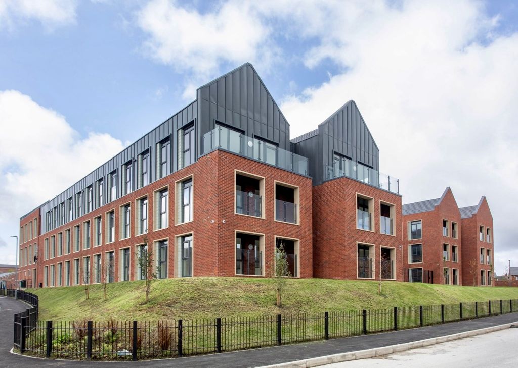 2 bed flat for saleWatchmaker Court, Prescot L34
