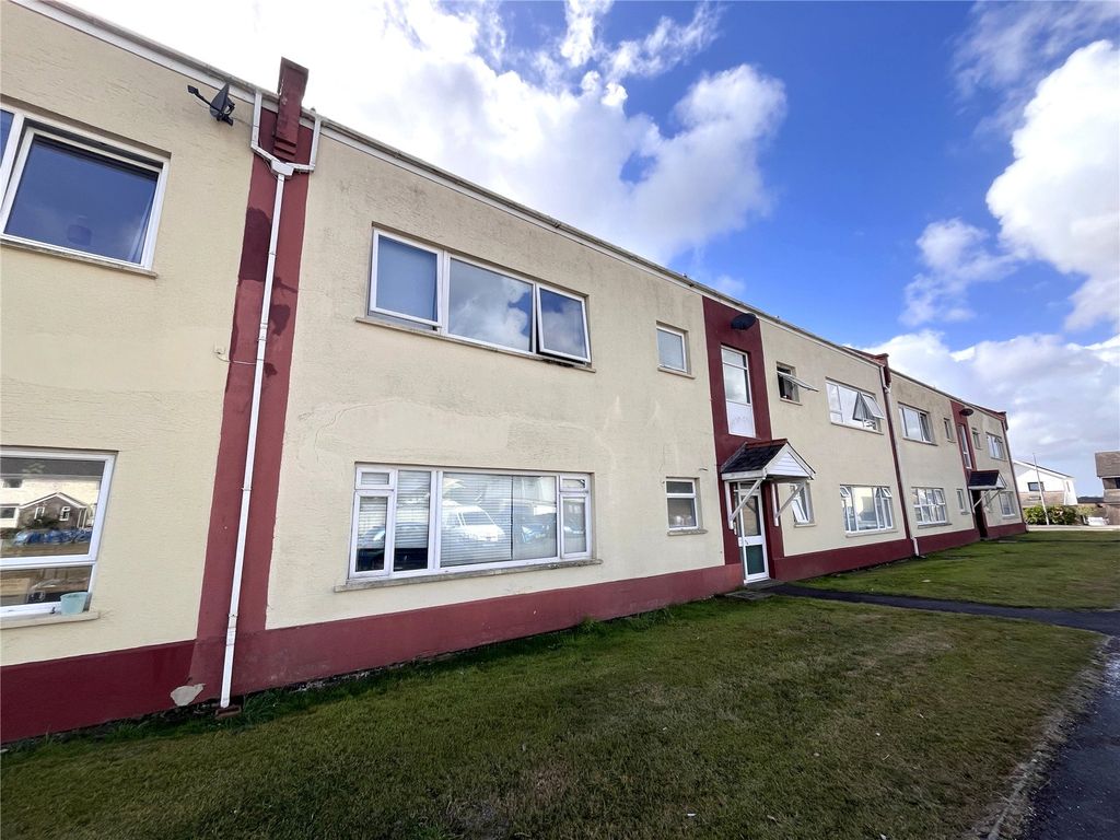 1 bed flat for saleLlanion Park, Pembroke Dock, Pembrokeshire SA72