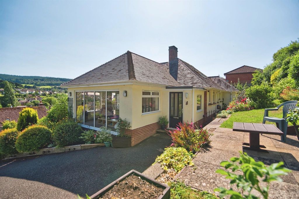 3 bed detached bungalow for saleParks Lane, Minehead TA24 photo 2