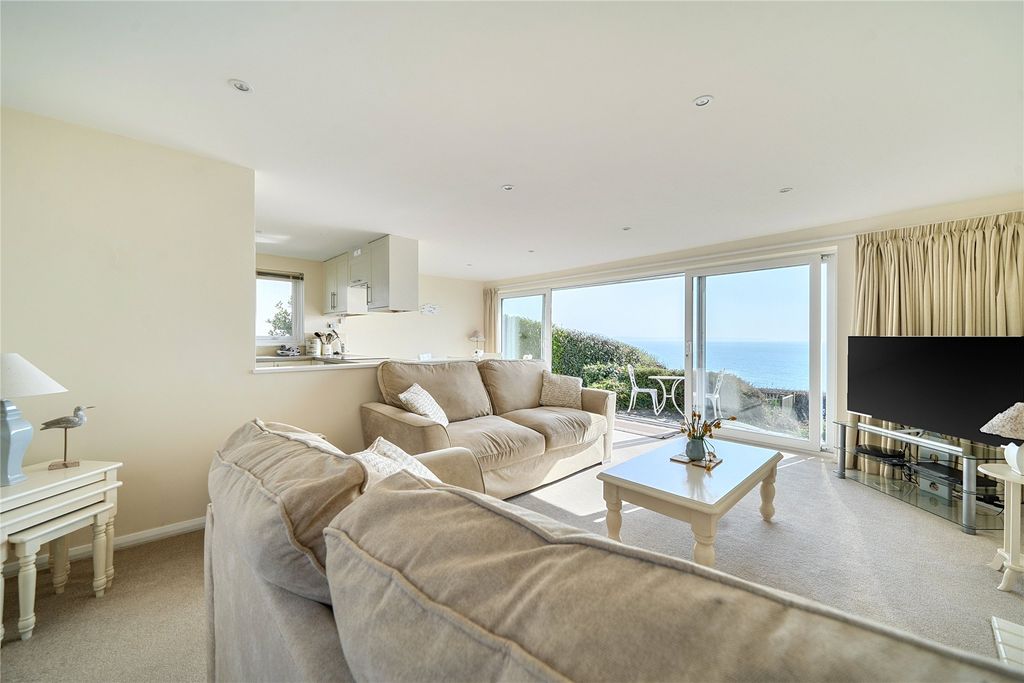 3 bed bungalow for saleKellow, East Looe, Cornwall PL13 photo 3