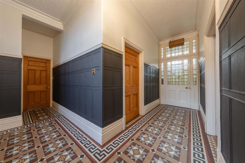 Additional image 4 of 5 bed detached house for saleThe Drive, Kingsley, Northampton NN1