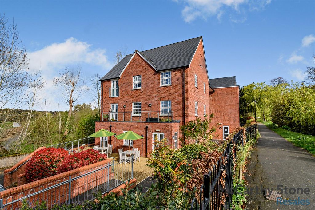 1 bed flat for saleTumbling Weir Way, Ottery St. Mary EX11