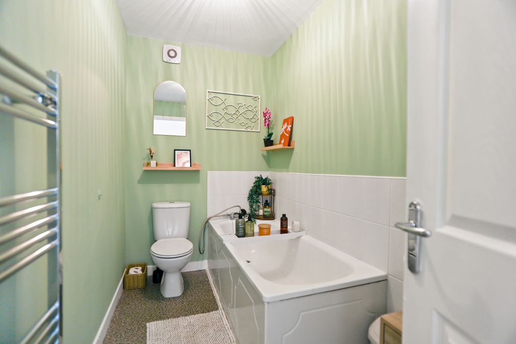 Additional image 15 of 3 bed flat for sale1 The Potteries, 64 Ravensheugh Road, Musselburgh EH21