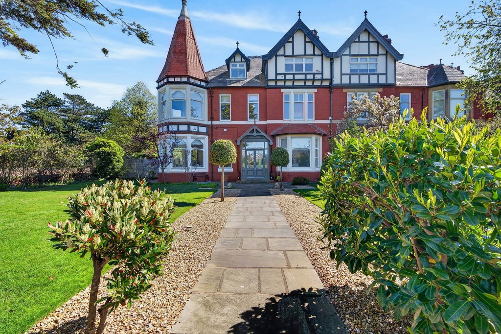 6 bed town house for saleSeafield Road, Lytham Saint Anne’S, Lancashire FY8