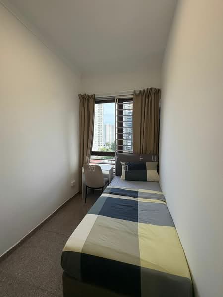 130 Thomson Road photo 5
