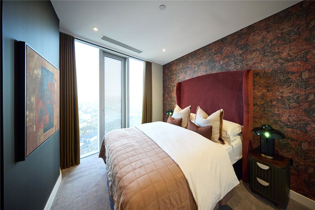 Additional image 8 of 3 bed flat for saleThe Sherborne, Vista River Gardens, Trinity Islands, Water Street, Manchester M3