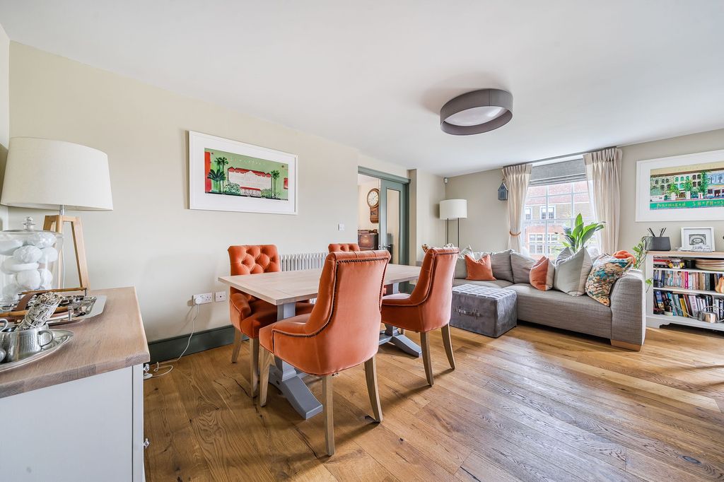Additional image 5 of 3 bed flat for saleAdams Walk, Midhurst GU29