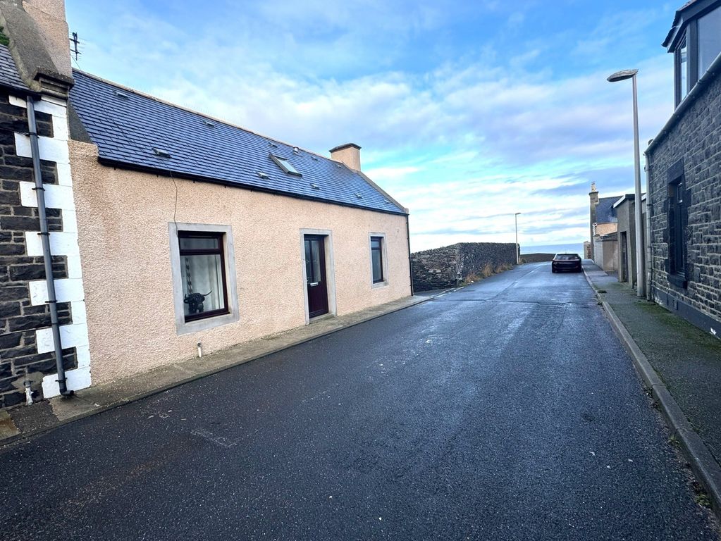 3 bed end terrace house for saleBraeheads, Macduff AB44