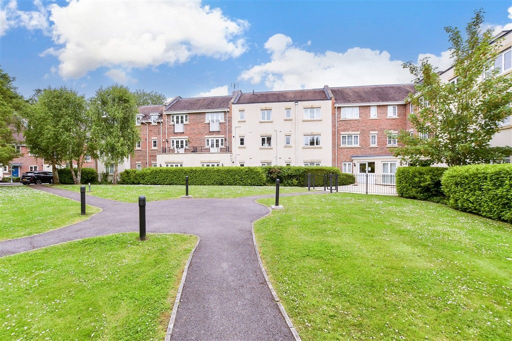 Additional image 8 of 2 bed flat for saleSpiro Close, Pulborough, West Sussex RH20