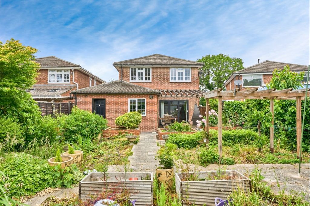 Additional image 7 of 5 bed detached house for saleMaria Theresa Close, New Malden KT3