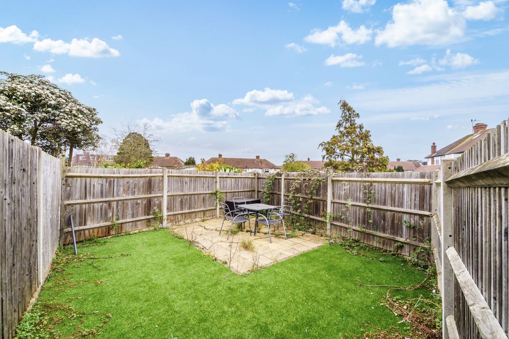 Additional image 7 of 2 bed maisonette for saleTudor Drive, Morden SM4