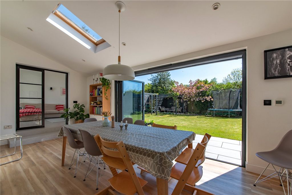 Additional image 6 of 5 bed detached house for saleHeather Gardens, Newbury, Berkshire RG14