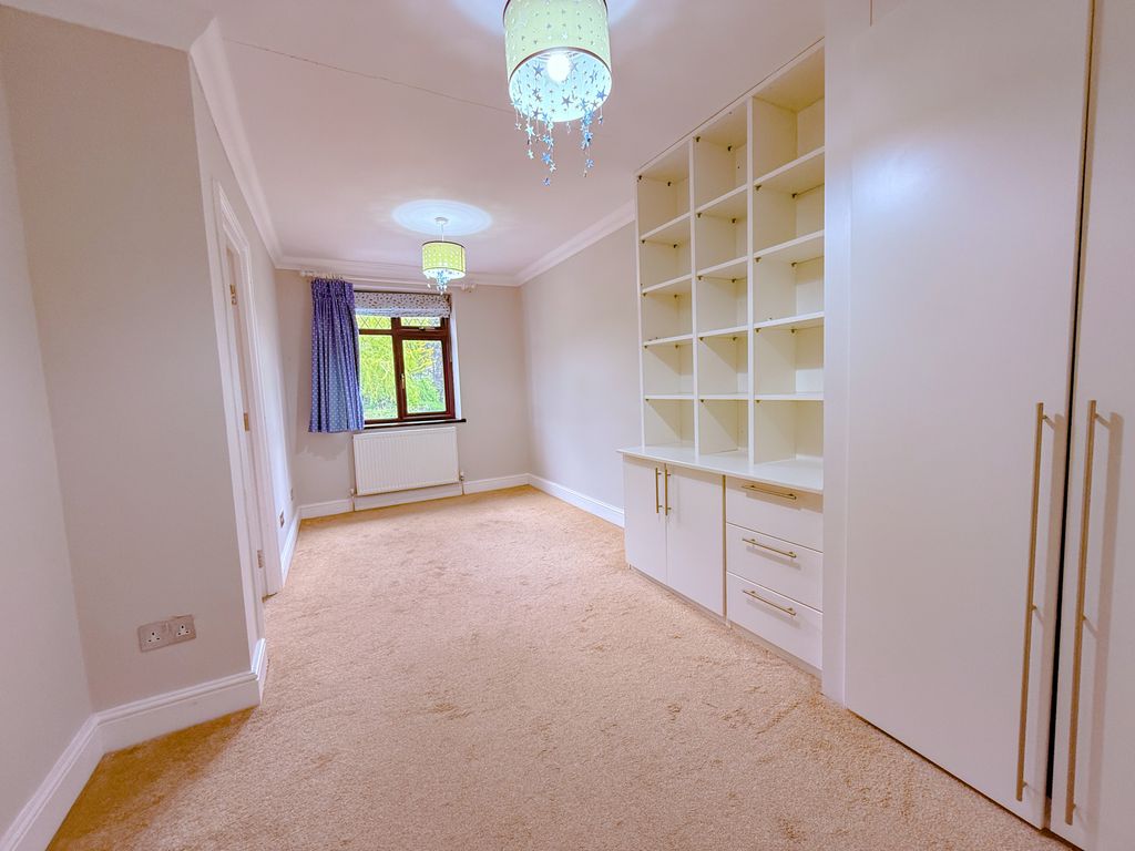 Additional image 17 of 5 bed detached house for saleHeath Drive, Potters Bar, Hertfordshire EN6